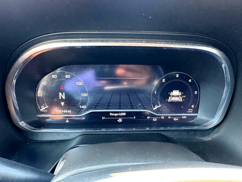 2022 GMC YUKON SLT 8