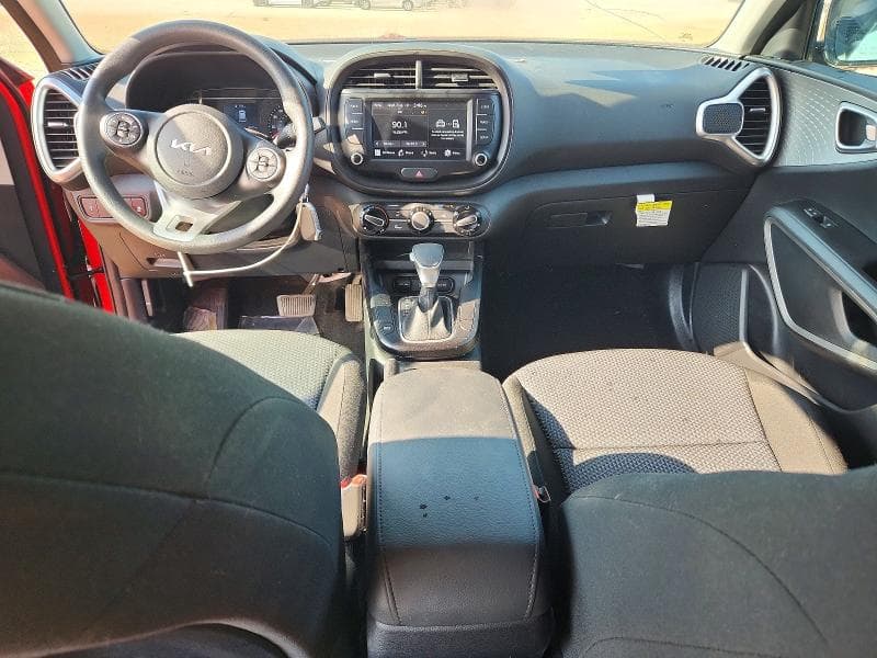 2022 KIA SOUL LX 8
