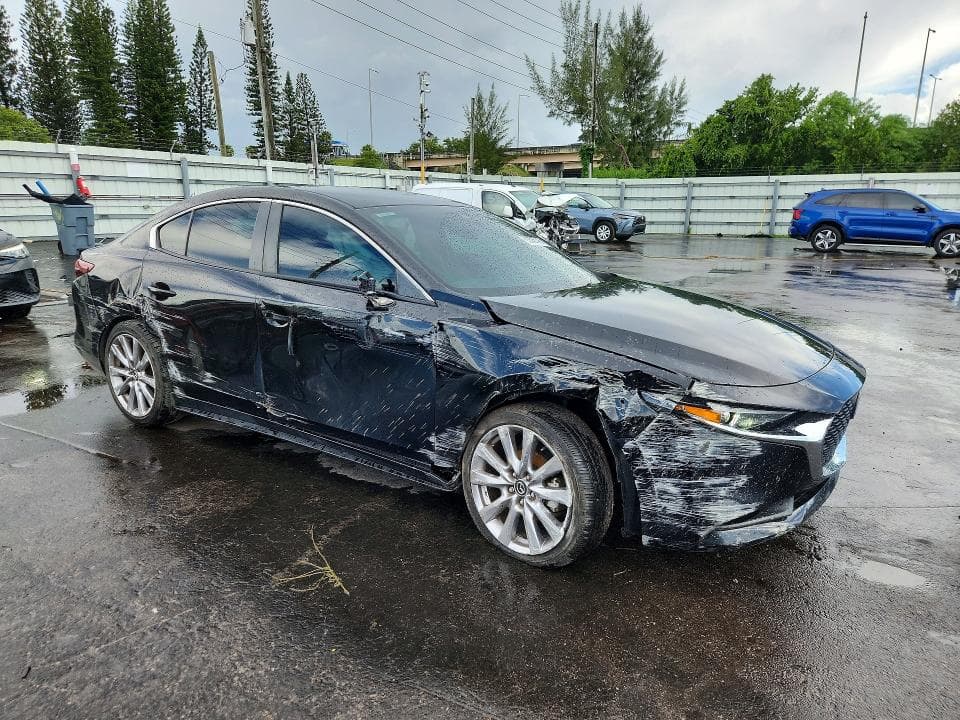 2021 MAZDA 3 SELECT 4
