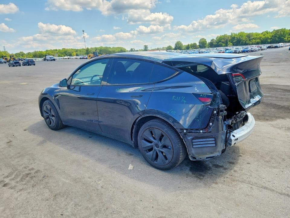 2025 TESLA MODEL Y 2
