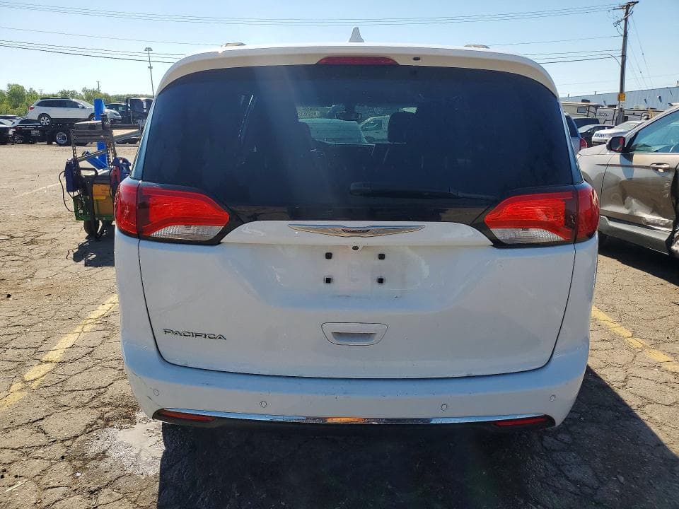 2017 CHRYSLER PACIFICA TOURING L 6