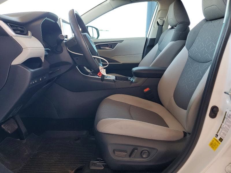 2025 TOYOTA RAV4 XLE 7