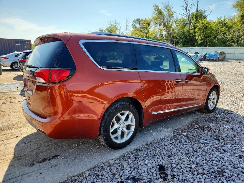 2018 CHRYSLER PACIFICA TOURING L PLUS 3