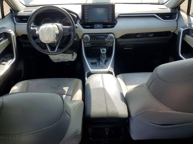 2020 TOYOTA RAV4 XLE PREMIUM 8