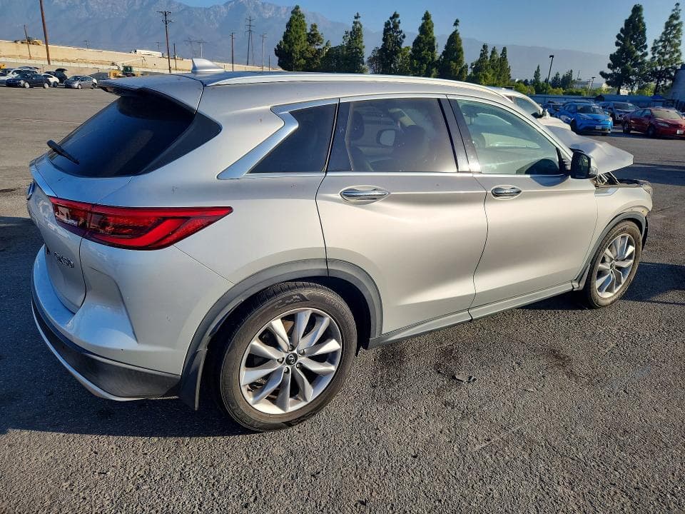 2020 INFINITI QX50 LUXE 3