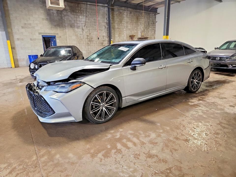 2019 TOYOTA AVALON TOURING - 1