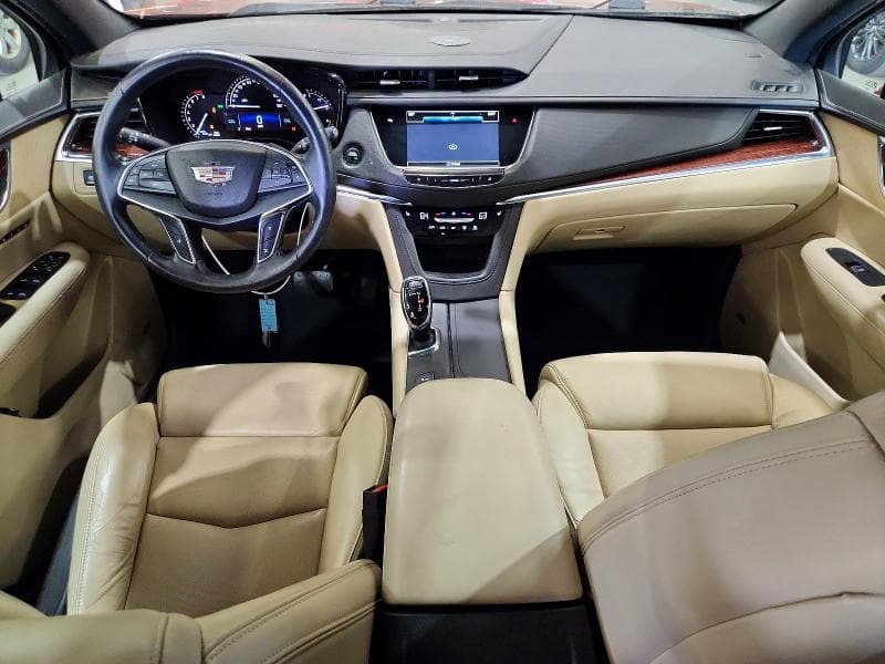 2017 CADILLAC XT5 LUXURY 8