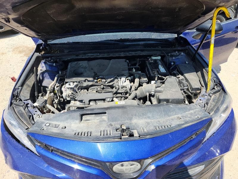 2018 TOYOTA CAMRY LE 11