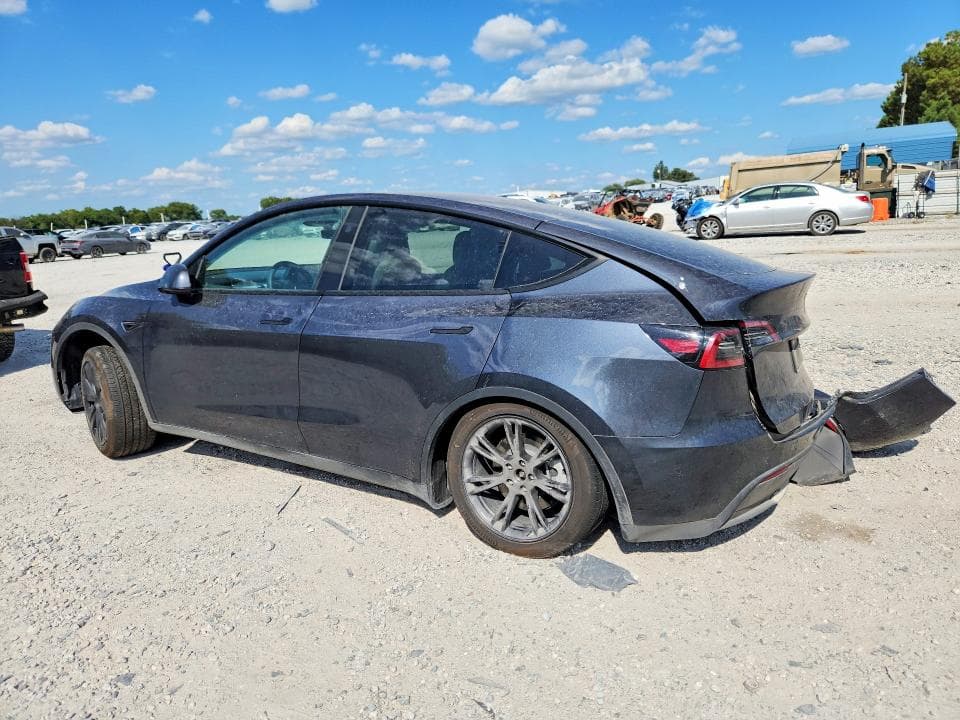 2025 TESLA MODEL Y 2