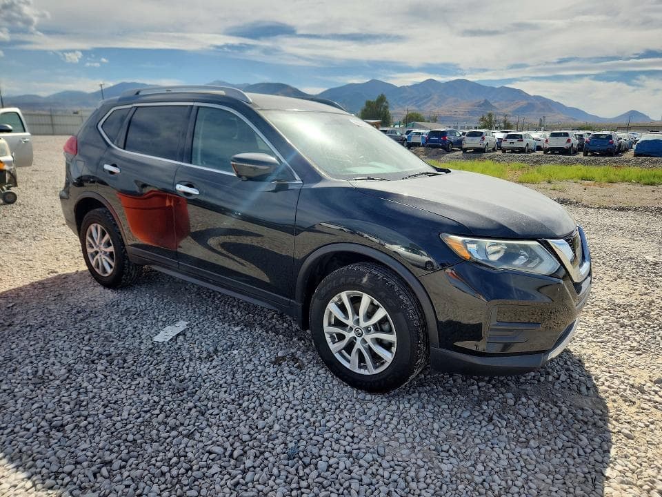 2017 NISSAN ROGUE S 4