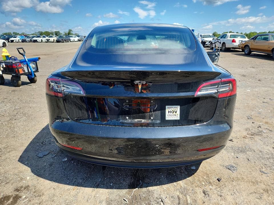 2018 TESLA MODEL 3 6