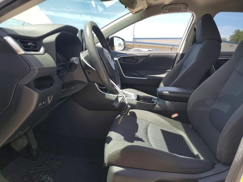 2019 TOYOTA RAV4 LE 7