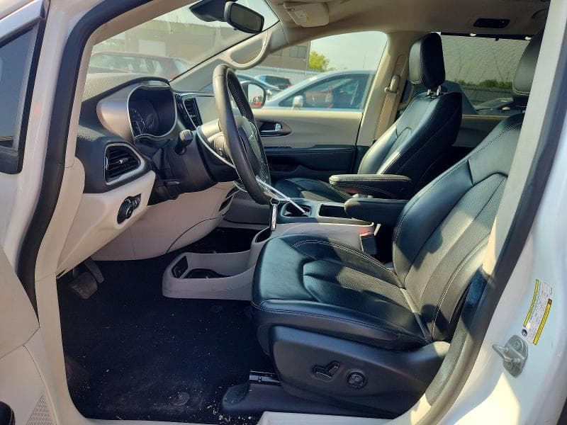 2023 CHRYSLER PACIFICA TOURING L 7