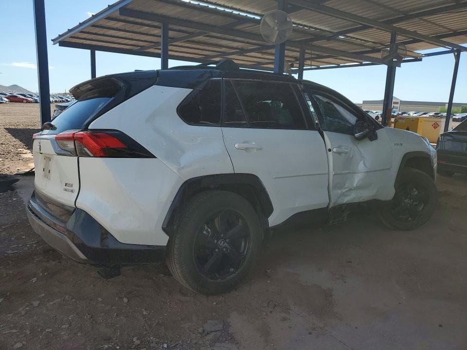 2020 TOYOTA RAV4 XSE 3