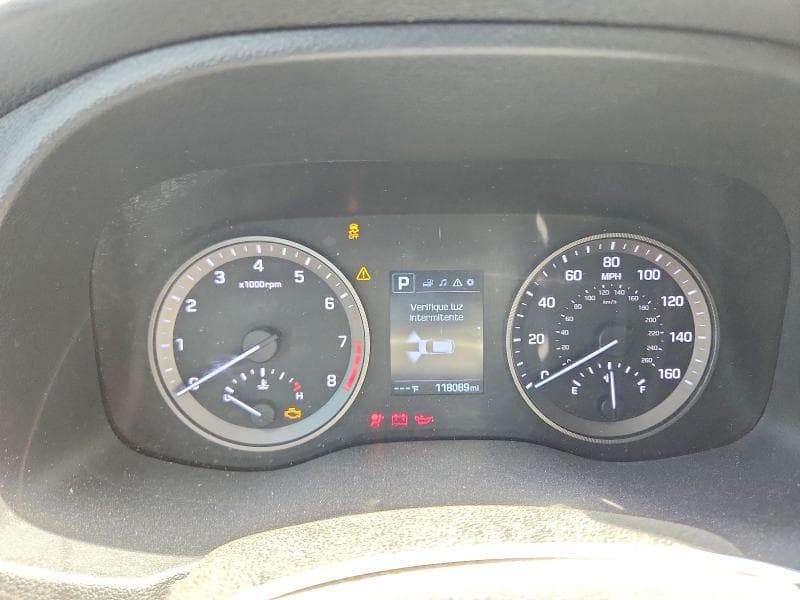 2017 HYUNDAI TUCSON SE 9