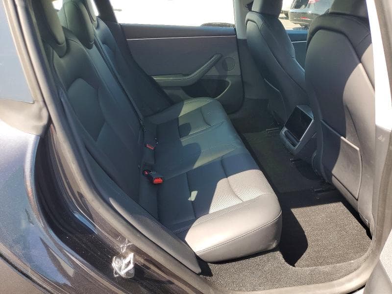 2025 TESLA MODEL 3 10