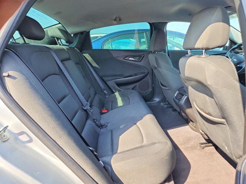 2017 CHEVROLET MALIBU LT 10