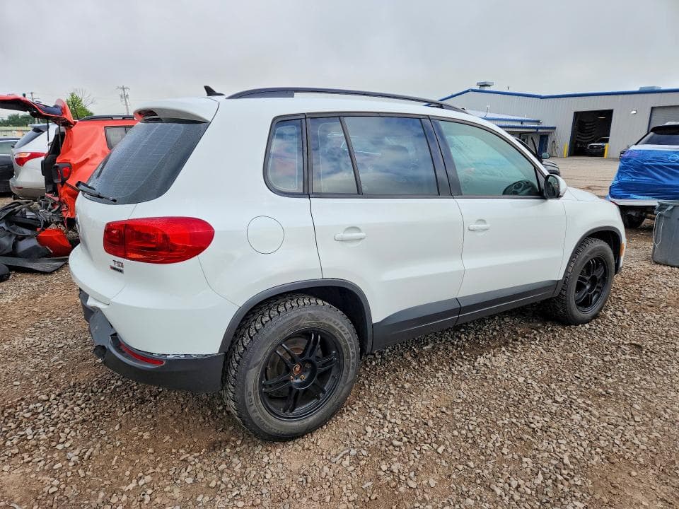 2017 VOLKSWAGEN TIGUAN S 3