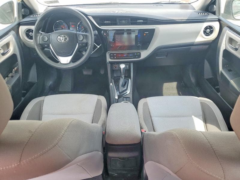 2017 TOYOTA COROLLA LE 8