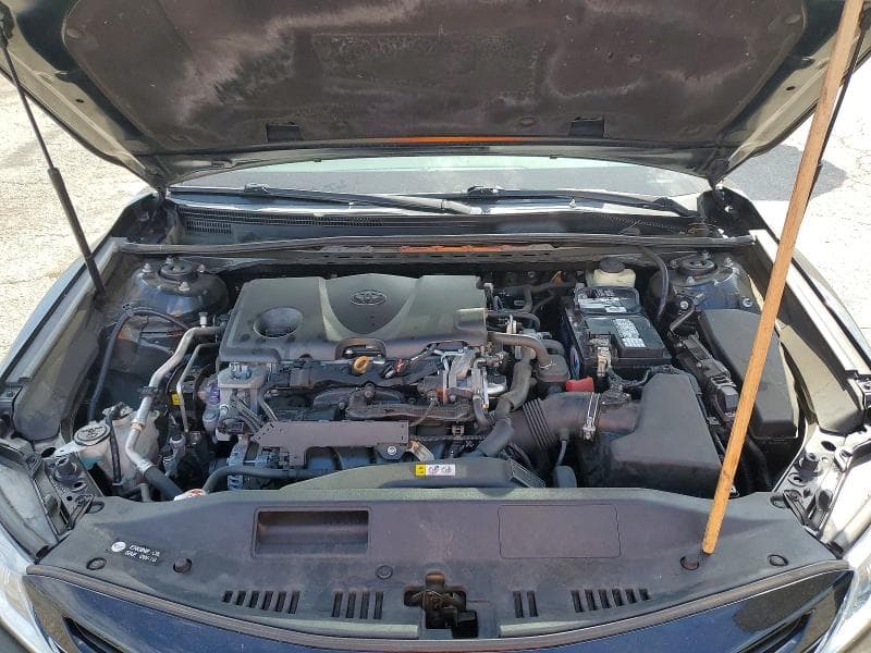 2018 TOYOTA CAMRY SE 11