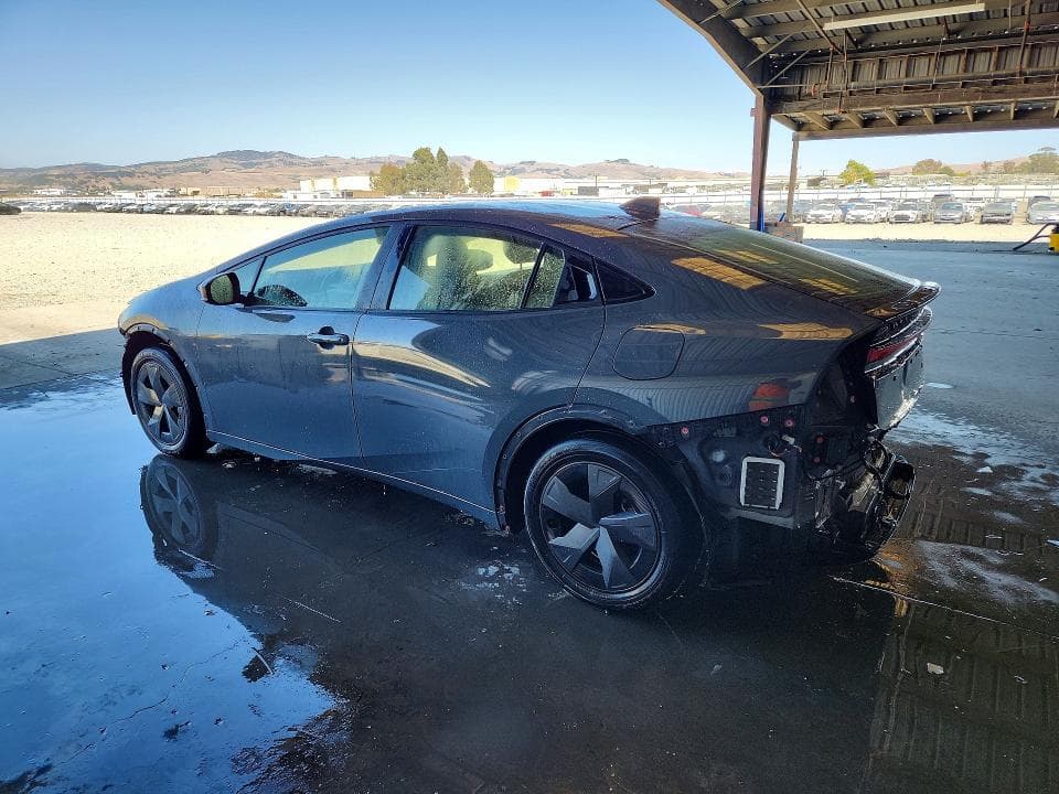 2024 TOYOTA PRIUS LE 2