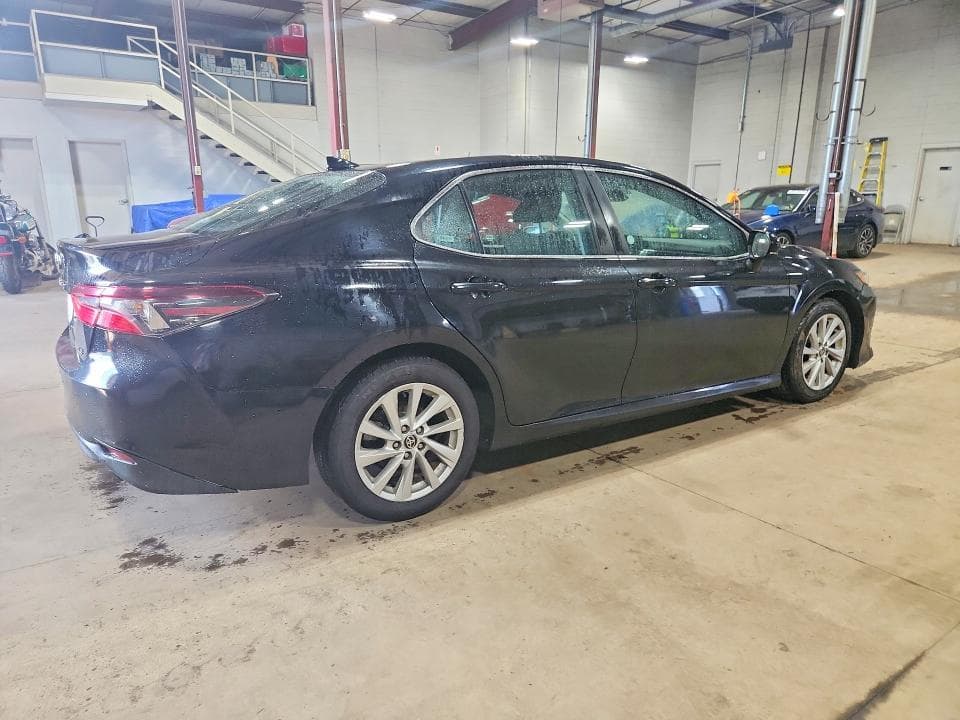 2021 TOYOTA CAMRY LE 3