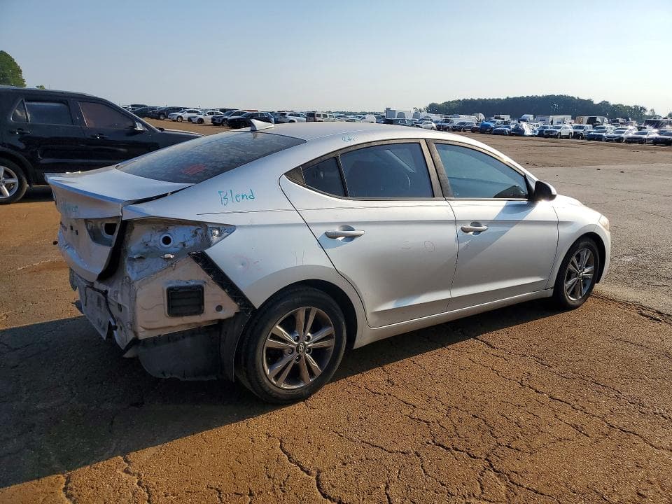 2018 HYUNDAI ELANTRA SEL 3