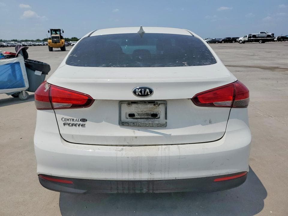 2017 KIA FORTE LX 6