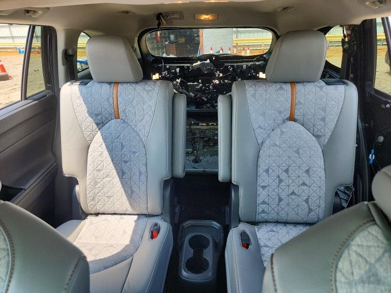 2023 TOYOTA HIGHLANDER HYBRID BRONZE EDITION 10