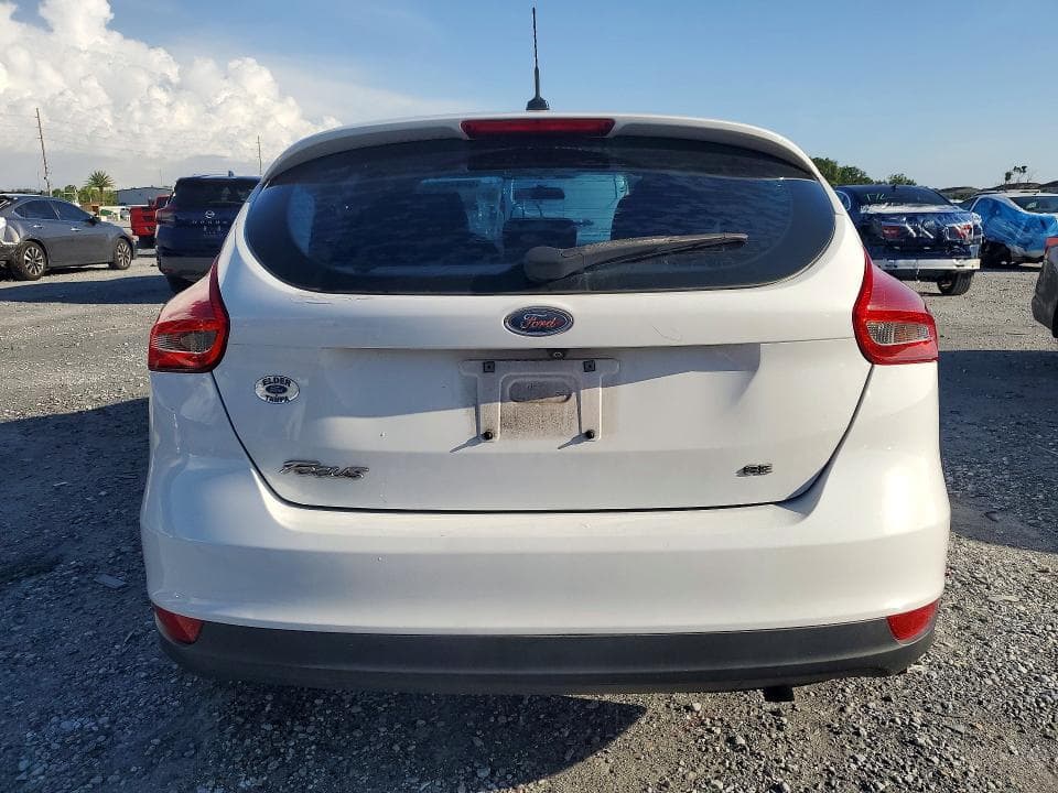 2018 FORD FOCUS SE 6