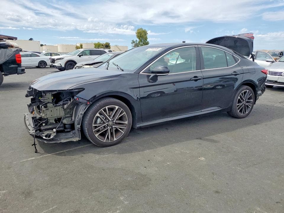 2026 TOYOTA CAMRY XLE - 1