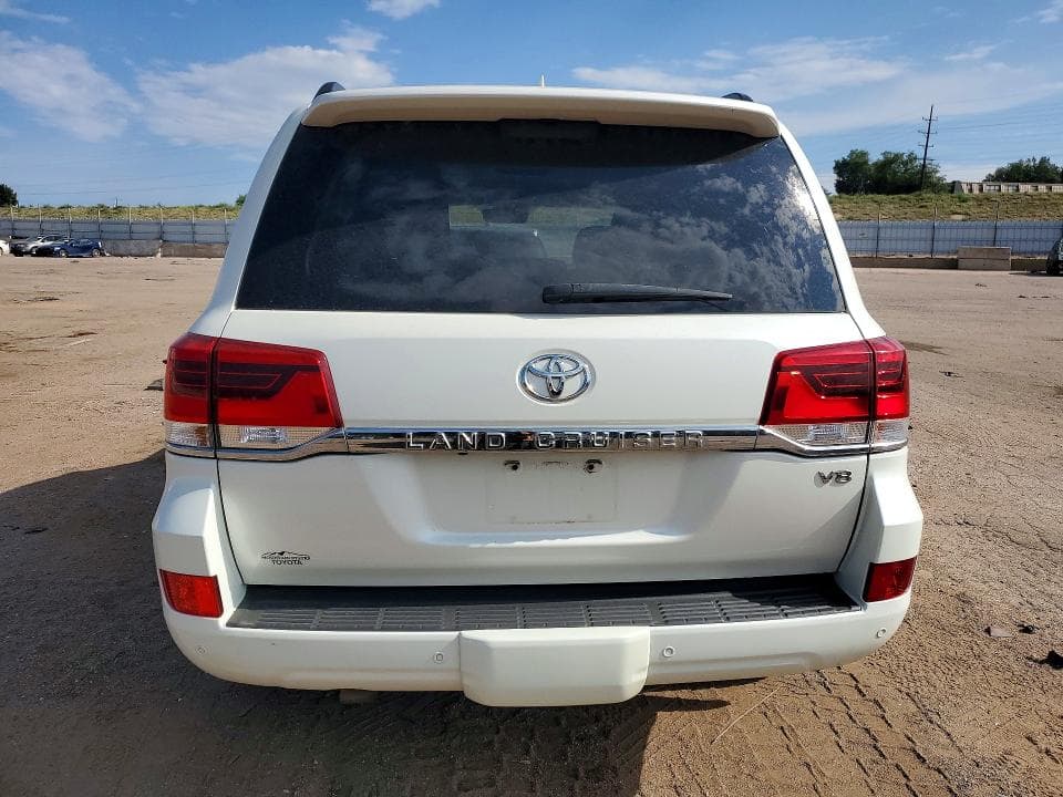 2018 TOYOTA LAND CRUISER BASE 6