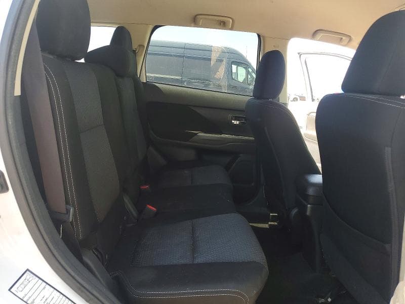 2018 MITSUBISHI OUTLANDER SE 11