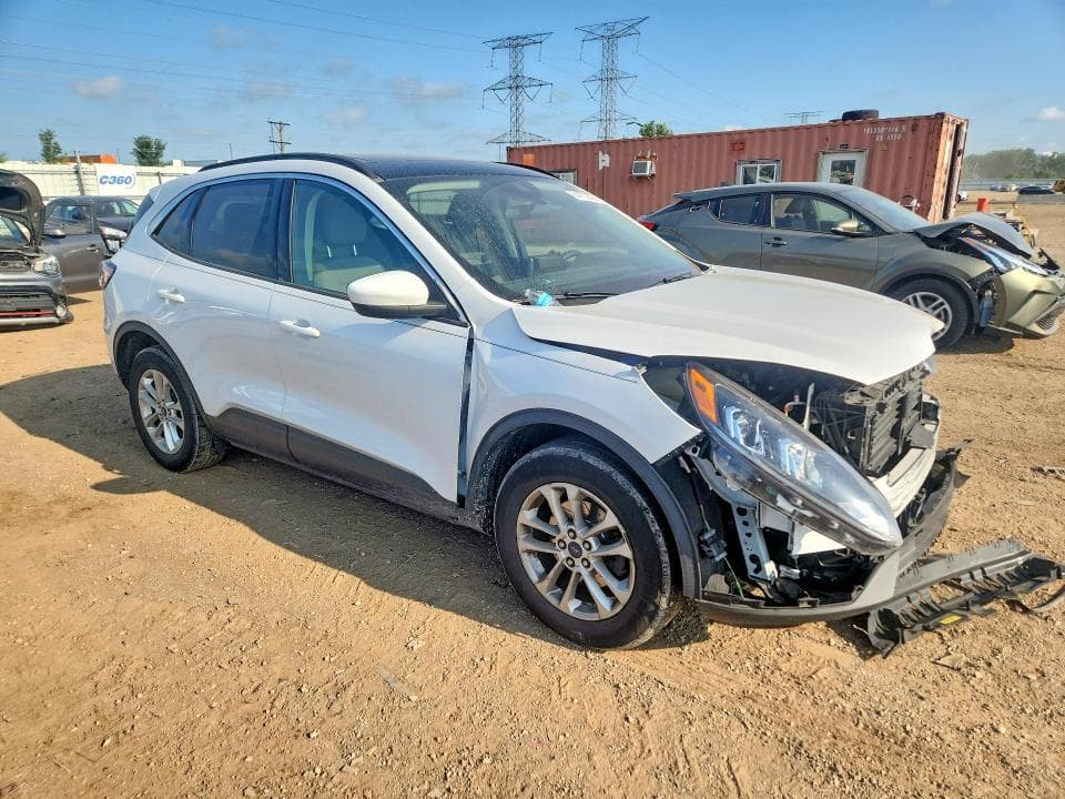 2020 FORD ESCAPE SE 4