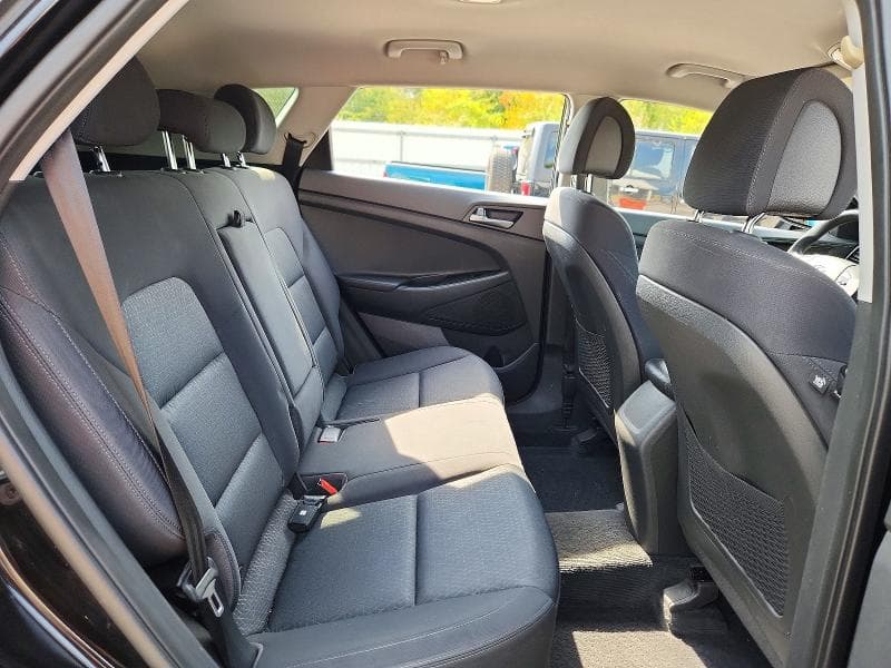 2017 HYUNDAI TUCSON SE 11
