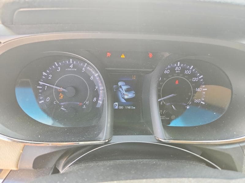 2018 TOYOTA AVALON LIMITED 9