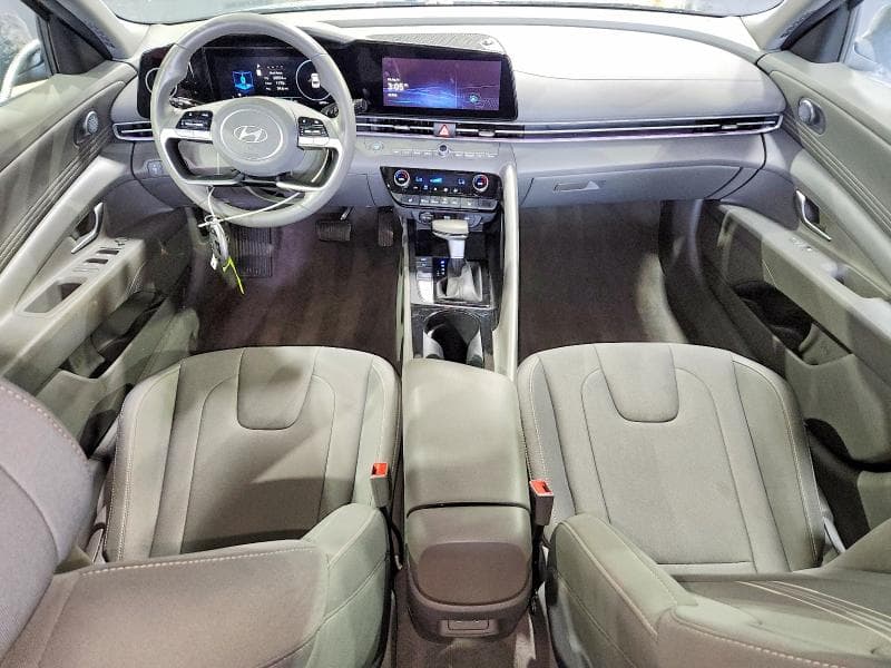 2025 HYUNDAI ELANTRA SEL 8