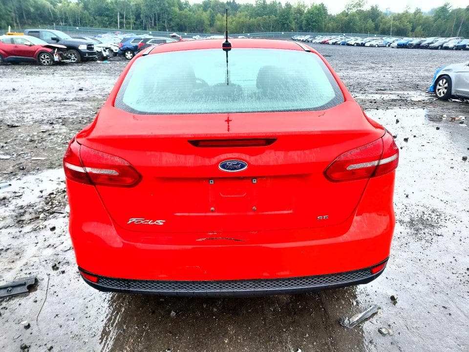 2017 FORD FOCUS SE 6