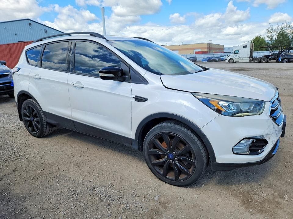 2017 FORD ESCAPE TITANIUM 4