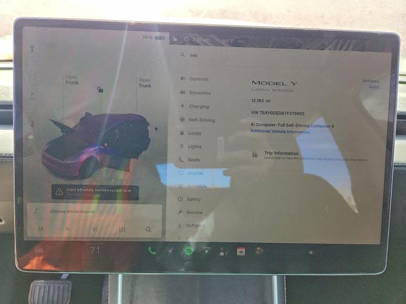 2026 TESLA MODEL Y 9