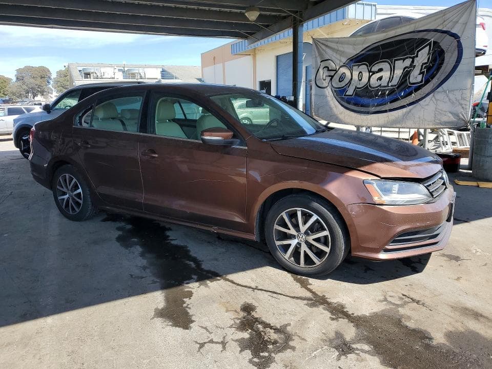 2017 VOLKSWAGEN JETTA SE 4