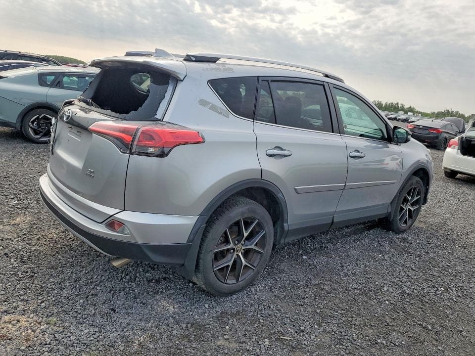 2017 TOYOTA RAV4 SE 3