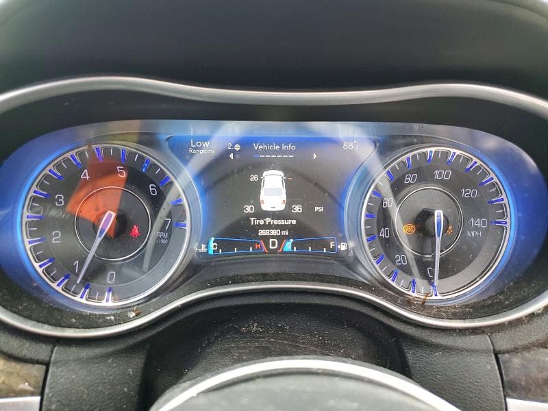 2017 CHRYSLER 300C 9
