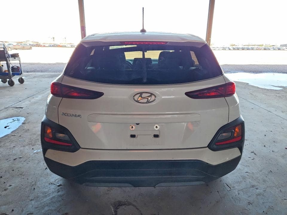 2021 HYUNDAI KONA SE 6