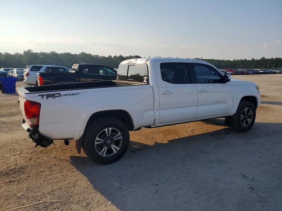 2017 TOYOTA TACOMA TRD SPORT 3