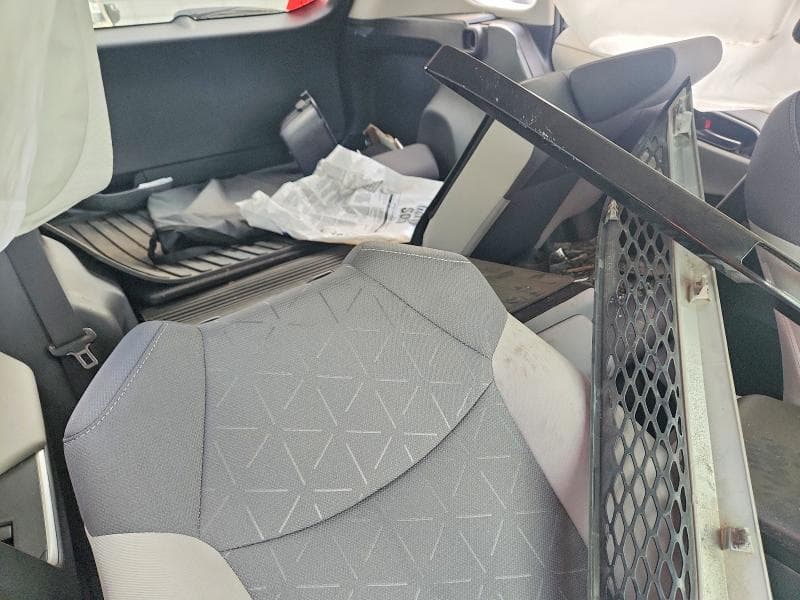 2020 TOYOTA RAV4 HYBRID XLE 10