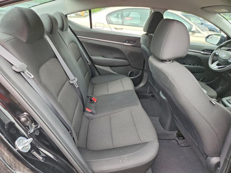 2020 HYUNDAI ELANTRA SE 10