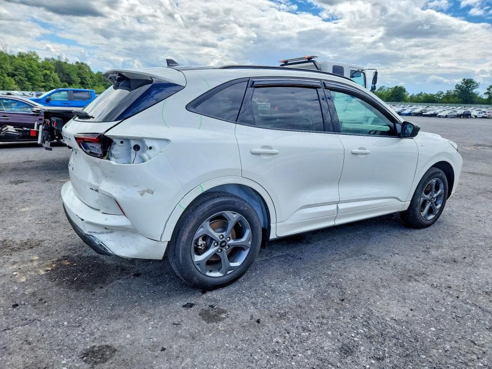 2023 FORD ESCAPE ST LINE 3
