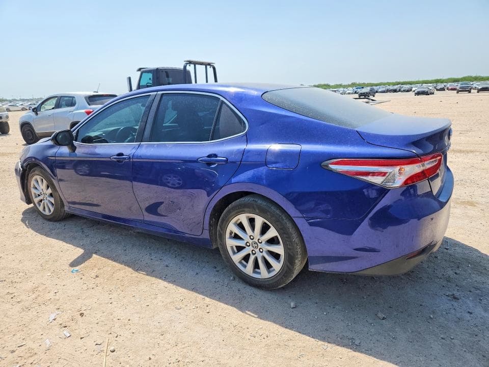 2018 TOYOTA CAMRY LE 2