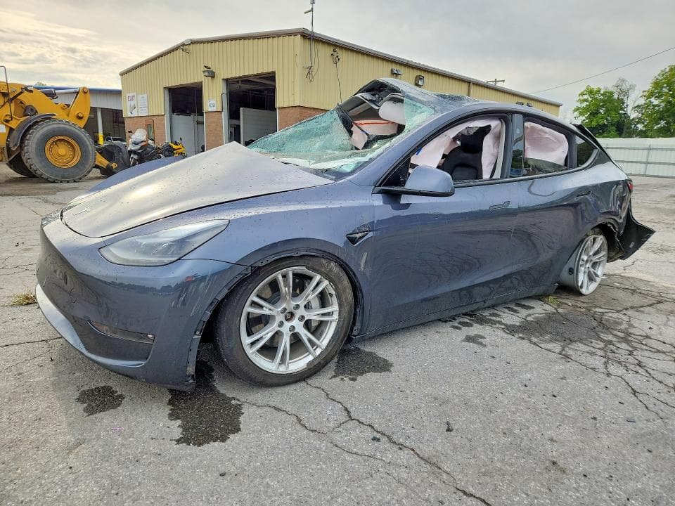 2023 TESLA MODEL Y - 1